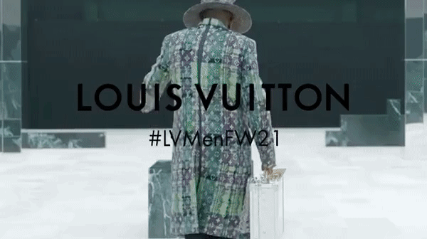 Performance en pasarela de Louis Vuitton otoño-invierno 2021